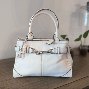 Coach Hampton White Leather Shoulder Bag - Silver Accents